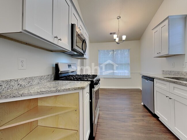 Building Photo - 30 Cheyenne Dr