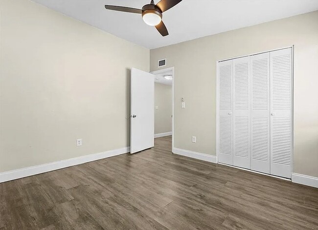 Building Photo - 5720 Gallatin Ln