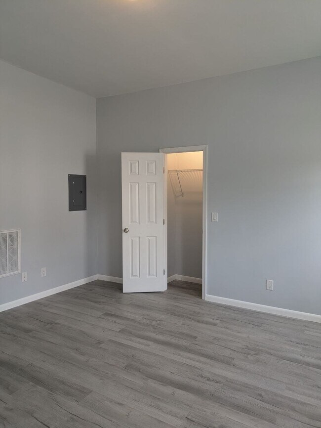 Foto del edificio - 85 N High St