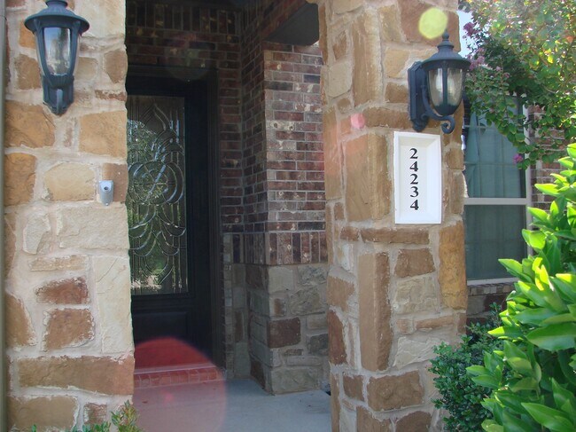 Foto del edificio - 24234 Cordova Brook Ln