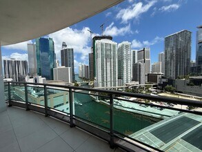 Building Photo - 350 S Miami Ave