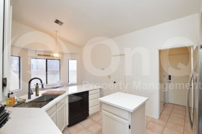 Building Photo - 6609 N 85th Dr