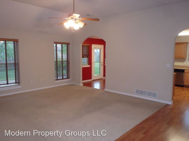 Building Photo - 3 br, 2 bath House - 4001 Iguana Dr