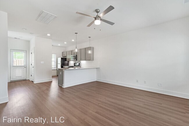 Building Photo - 2 br, 2.5 bath House - 232 Huntley Place