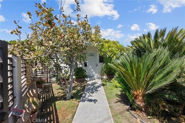Building Photo - 7815 Allott Ave