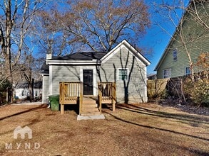 Building Photo - 117 Thayer Ave SE