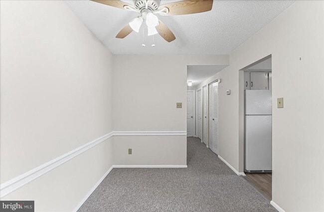Building Photo - 510 Valley Dr