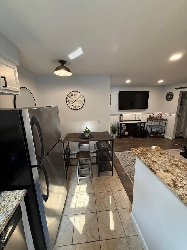 Foto del edificio - 142 Fair Harbor Dr