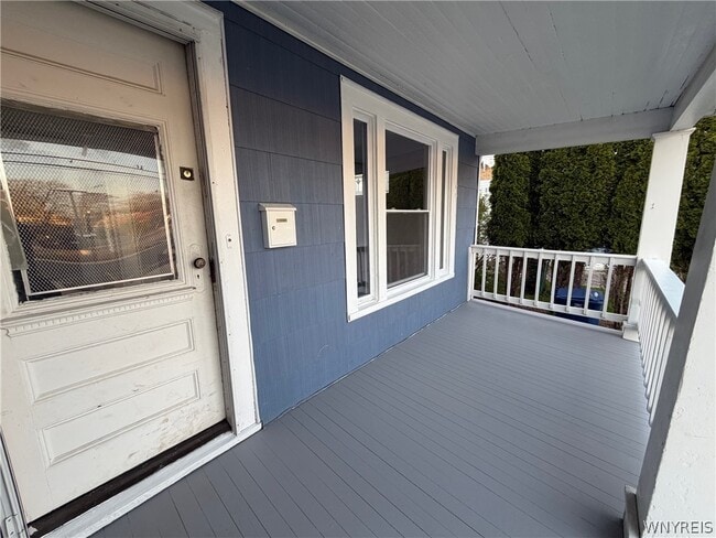 Building Photo - 18 Buffum St