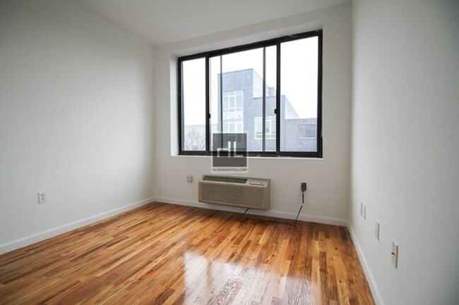 Foto del edificio - MELROSE STREET / 3-Bed 1.5-bath Bushwick P...