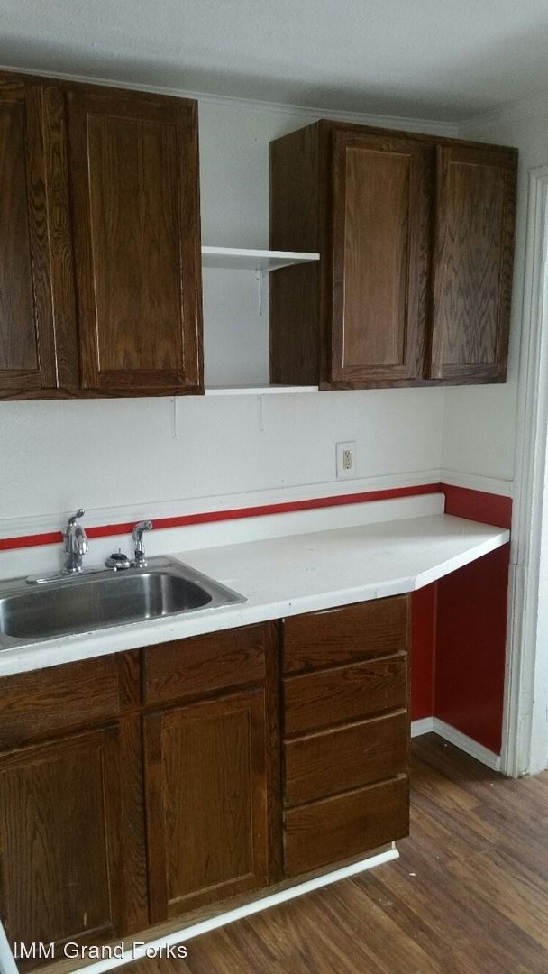 Building Photo - 3 br, 2 bath House - 701 S. 10th St