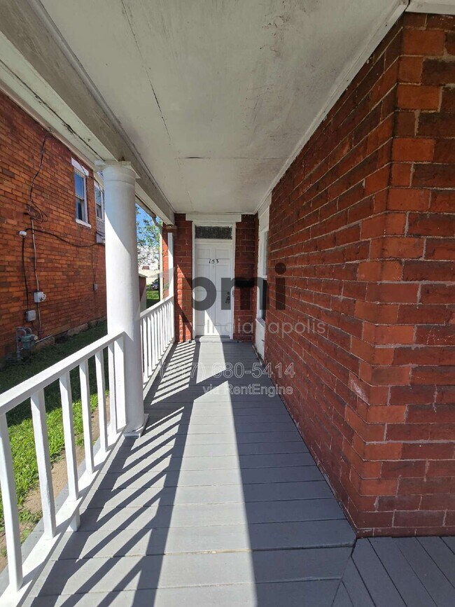 Building Photo - 153 S Cypress Ave