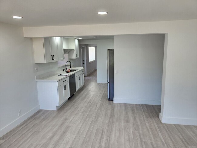Foto del edificio - Modern Style and Luxury Amenities in Ephra...