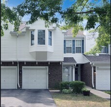 Building Photo - 483 Grosse Pointe Cir