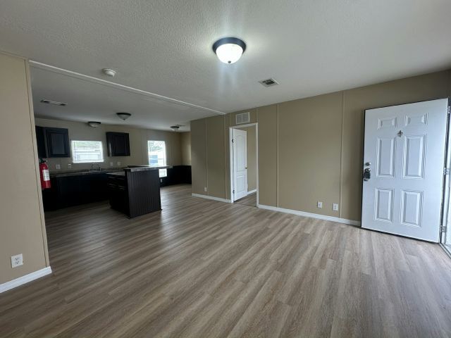 Foto del edificio - 13634 Wesleyan Blvd