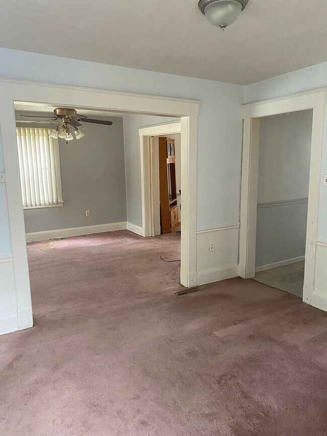 8111 Bull Creek Rd, Tarentum, PA 15084 House Rental in Tarentum, PA