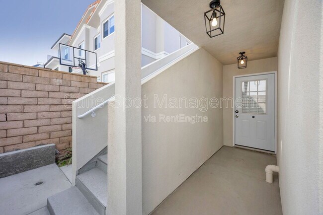 Foto del edificio - 308 N Catalina Ave
