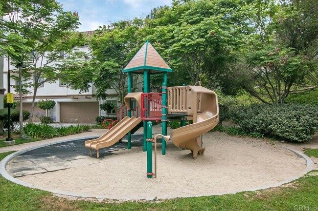 Building Photo - 10210 Wateridge Cir