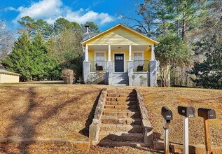 Building Photo - 200 Bulwinkle Dr