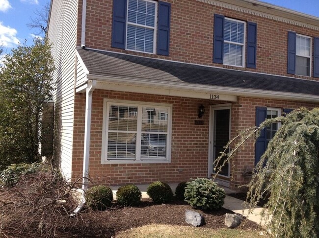 Building Photo - 1134 Pin Oak Dr