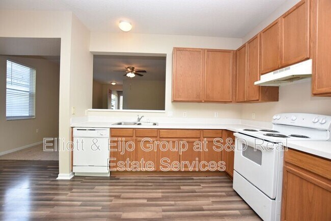 Foto del edificio - 2420 Brownwood Dr