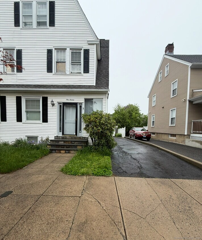 Primary Photo - 116 Wentworth St