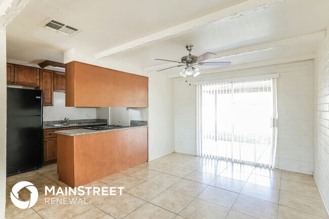 Foto del edificio - 7132 W Glenrosa Ave