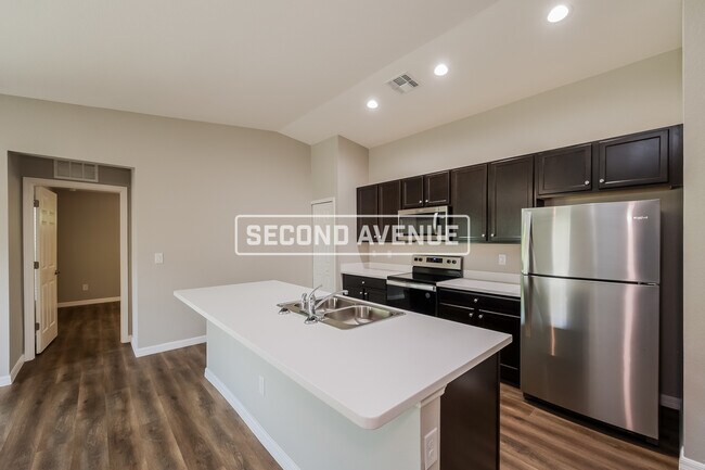 Building Photo - 14372 Sackheim Ave