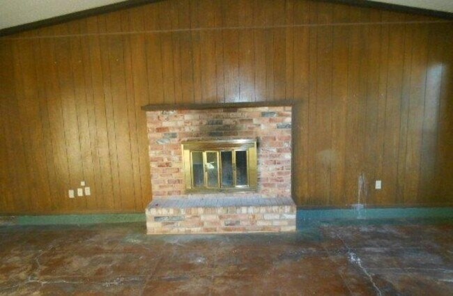 Building Photo - 3 Bedroom House in Garland