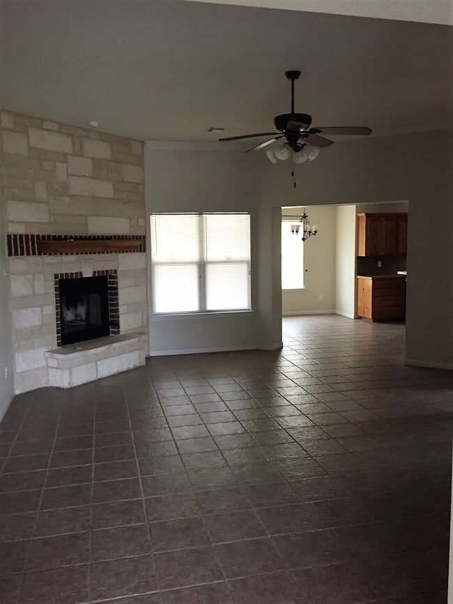Foto del edificio - 1709 Walker Place Blvd