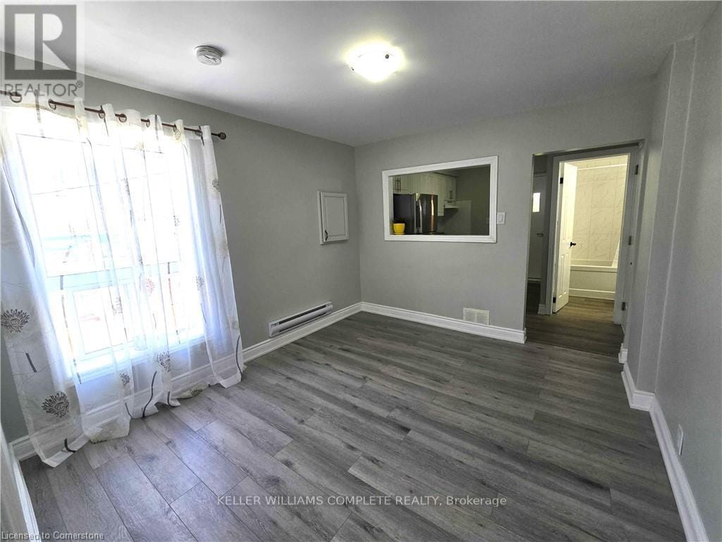Primary Photo - 300-300 Balmoral Ave N