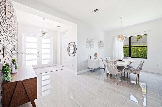 Foto del edificio - 15530 NW 89th Ct