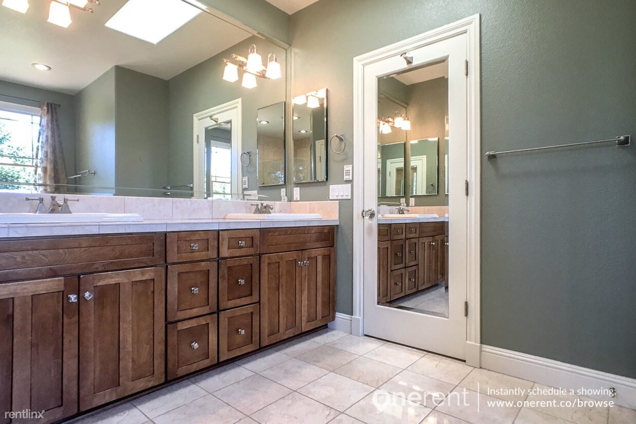 Primary Photo - 734 Chimalus Dr