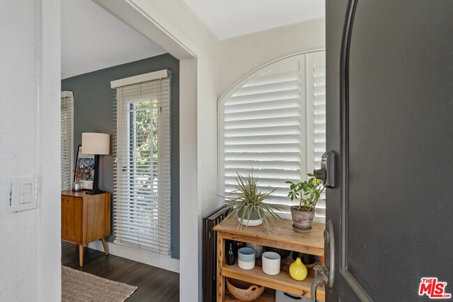 Building Photo - 7951 Fountain Ave