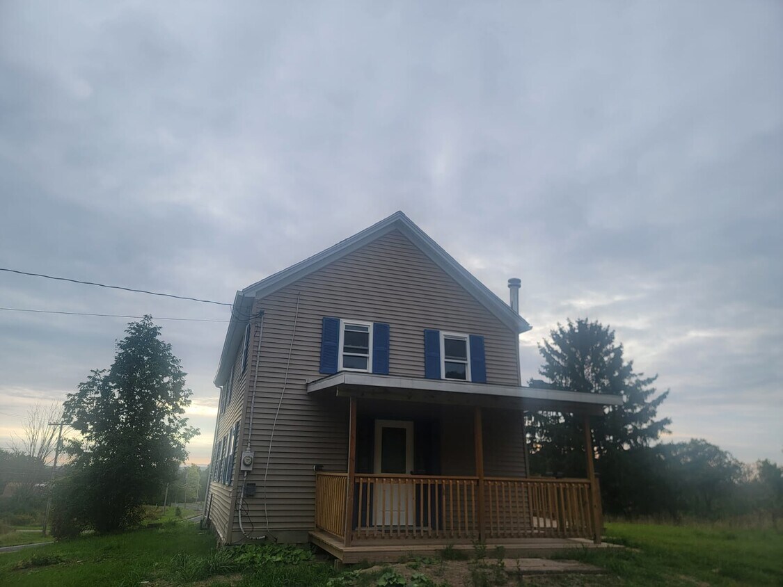 Primary Photo - 595 Currybush Rd