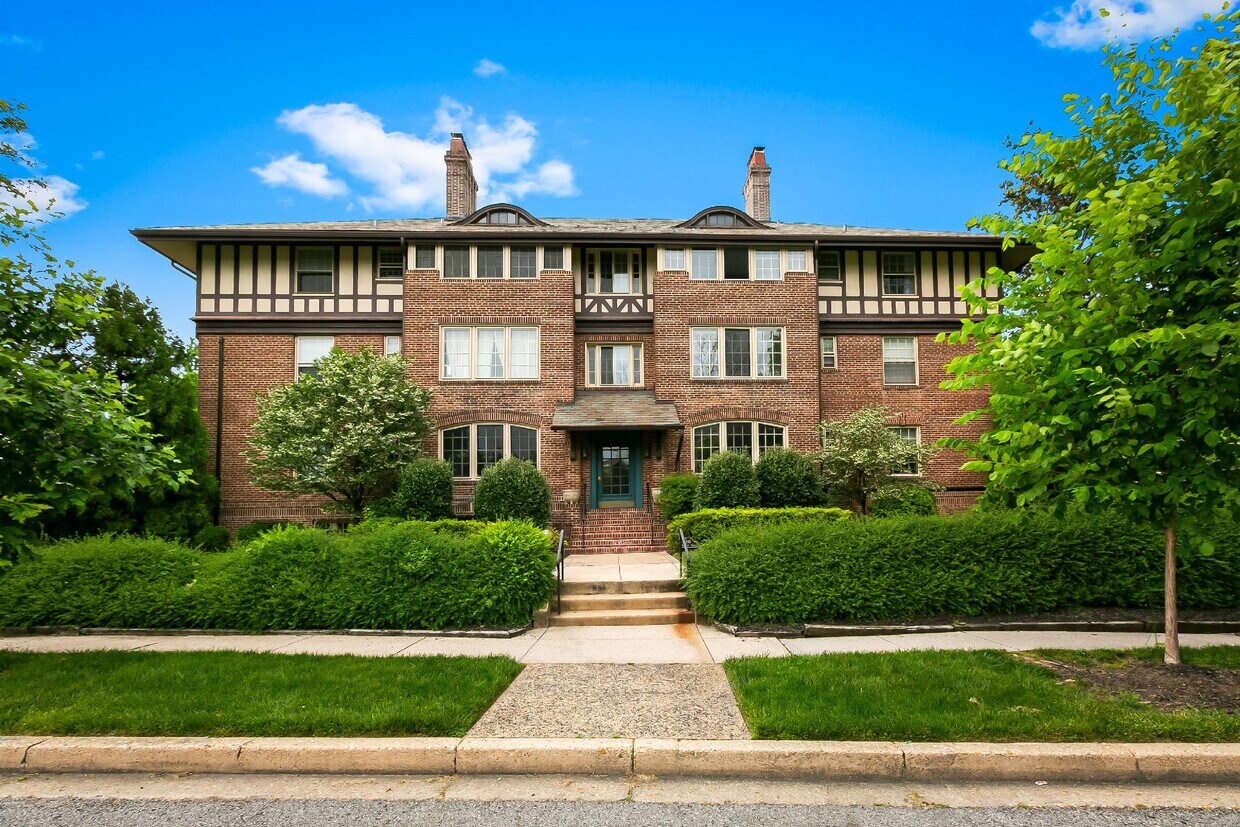 Primary Photo - 610 Somerset Rd