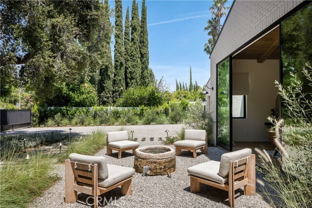 Foto del edificio - 4826 Woodley Ave