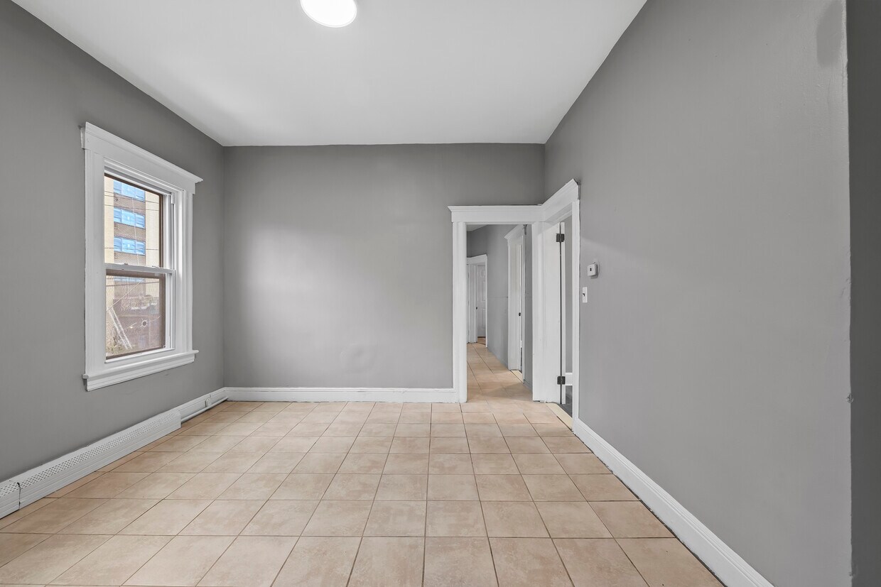 Primary Photo - 237 20th Ave