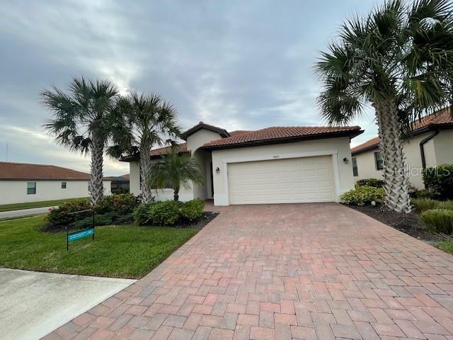 Foto principal - 9865 Wingood Dr
