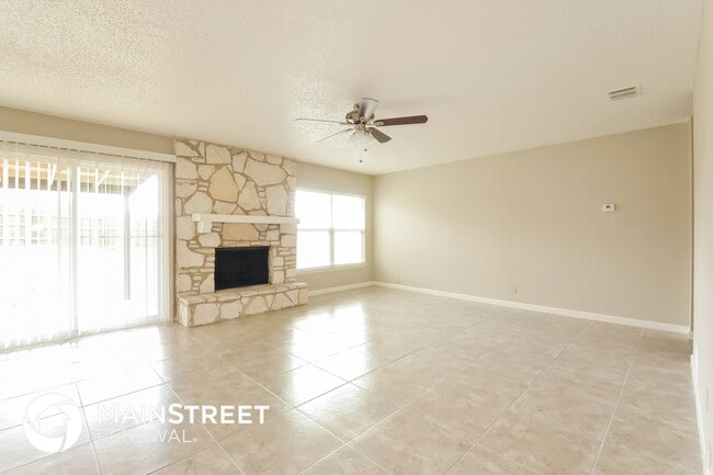 Foto del edificio - 7110 Ridge Port Dr