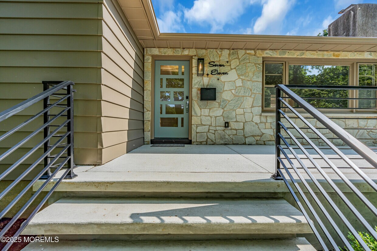 Foto principal - 711 Raymere Ave