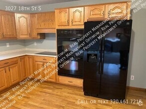 Building Photo - 3027 18th St S