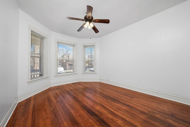 Foto del edificio - 212 N Kilbourn Ave