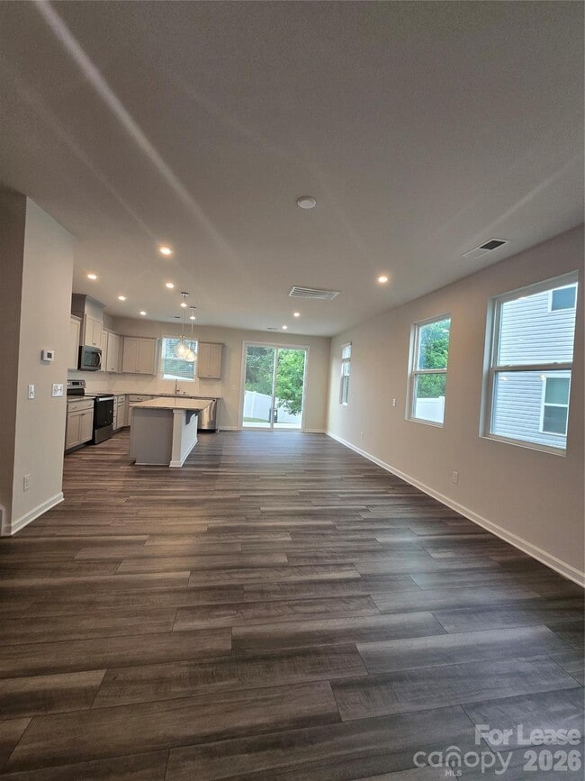 Building Photo - 7223 Encino Pl