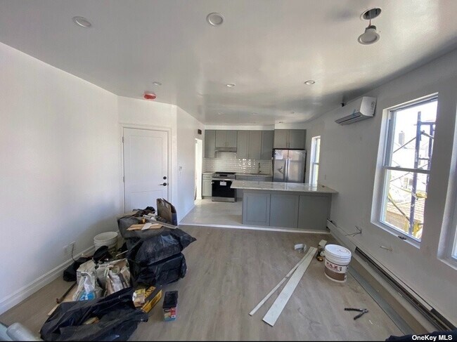 Building Photo - 78-26 69th Ave