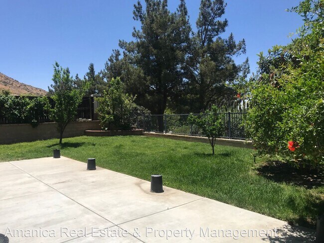 Foto del edificio - 4 br, 3 bath House - 28936 Avalon Ave