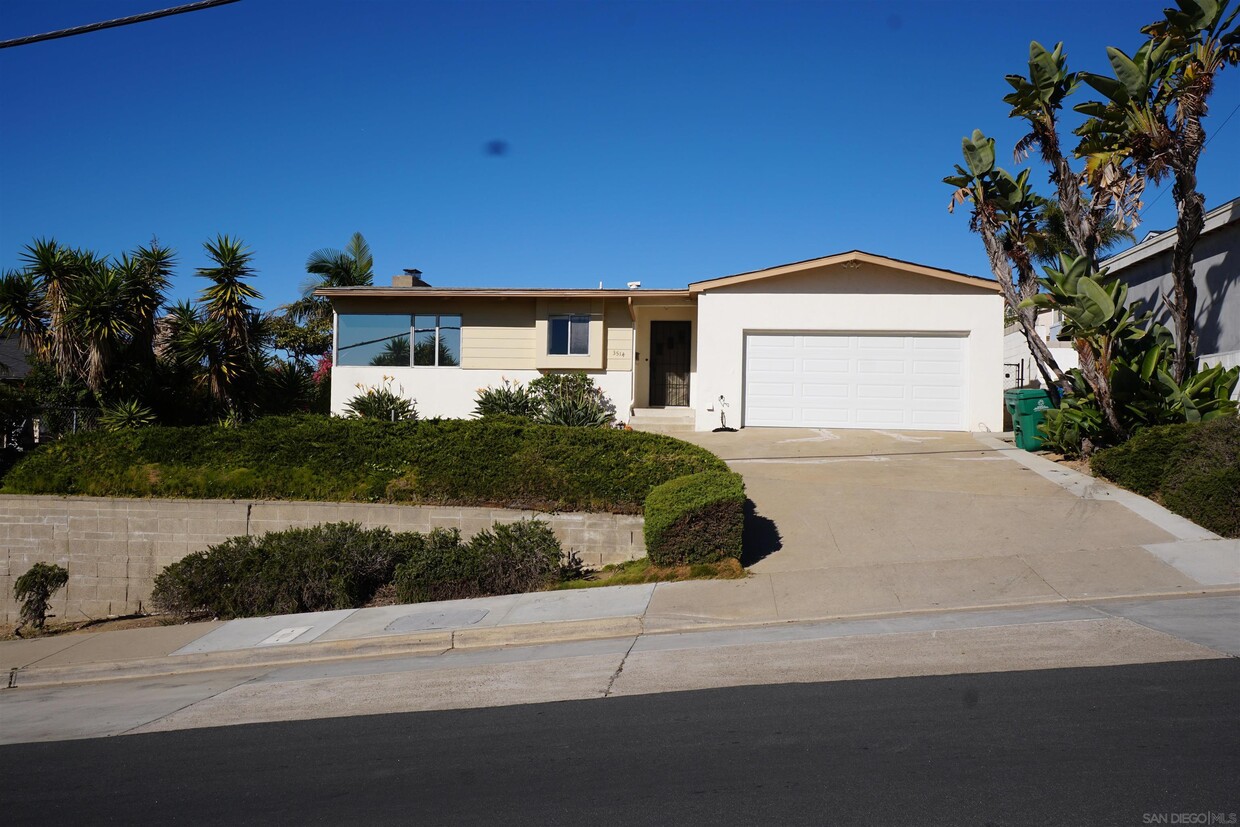 Foto principal - 3514 Baker St