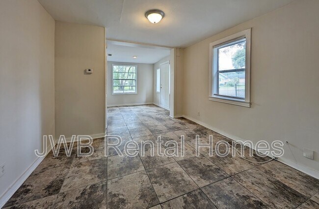 Building Photo - 9202 2nd Ave