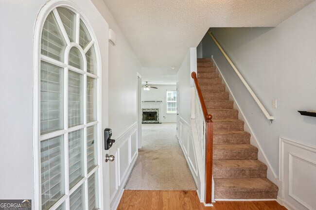 Foto del edificio - 5914 San Gabriel Ln