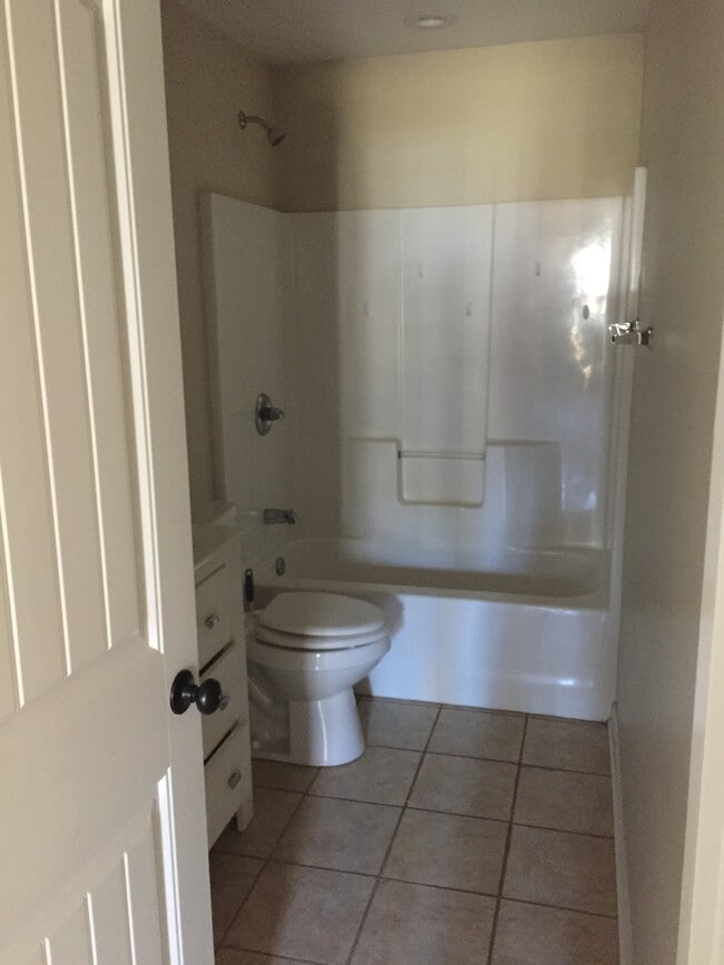 main bath - 136 Shoally St